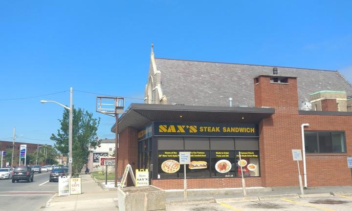 Sax's Cafe, Restaurant & Bar